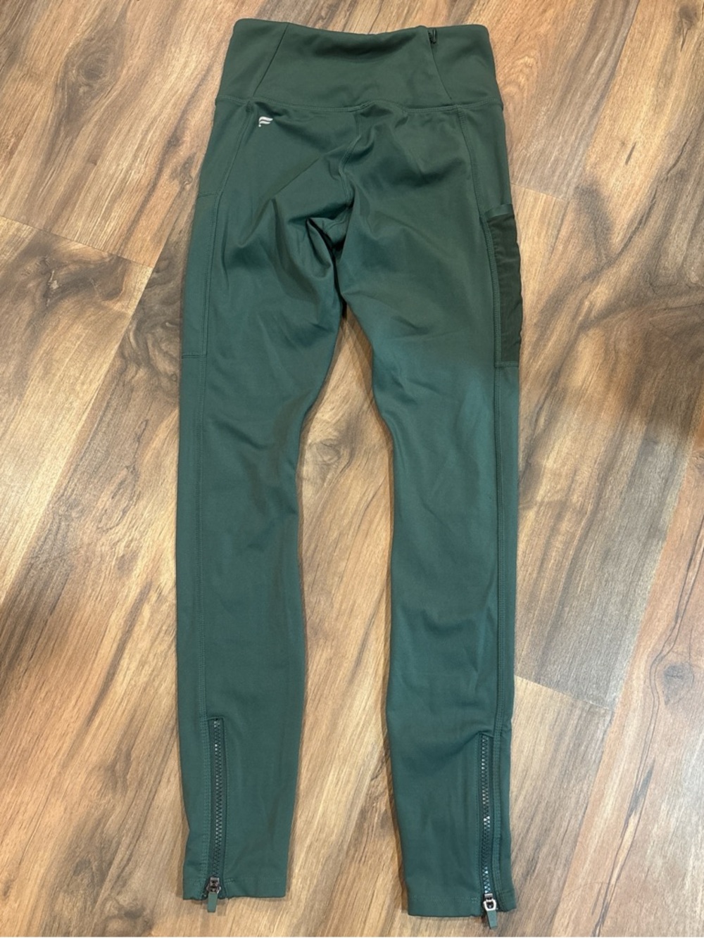 Fabletics Deep Green Performance Leggings with Side Zip Pocket - Picture 3 of 5